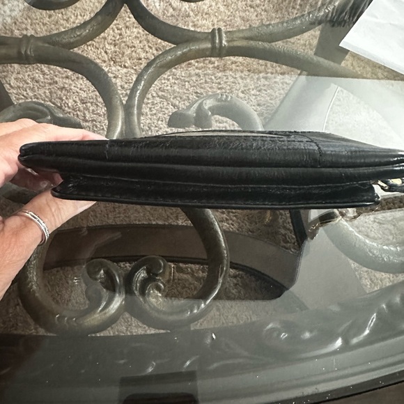 Badgley Mischka ❤️ Vintage Black Distressed Leather Wristlet/Clutch. Pre❤️Loved. - Picture 7 of 9